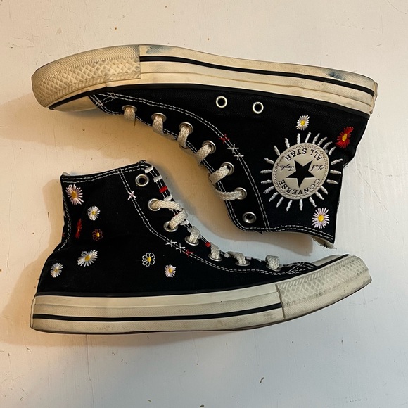 Converse Embroidered Floral Chuck Taylor All Star Black High Top Canvas Shoe 8 - Picture 8 of 8